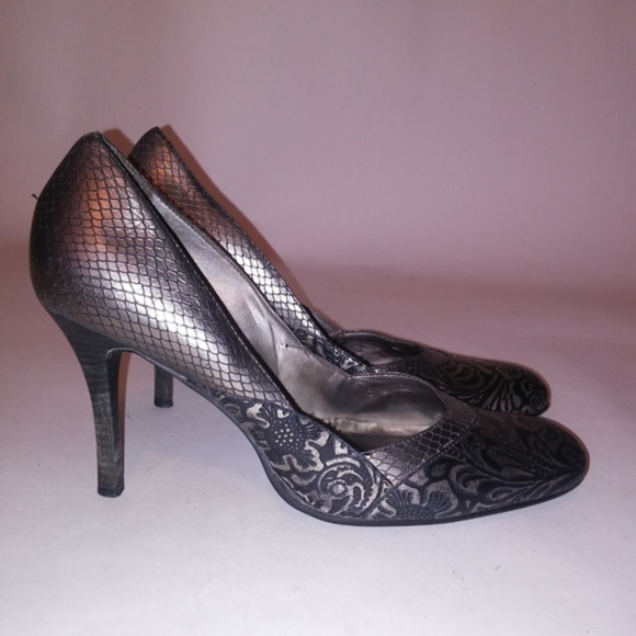 Carlos Pumps - Picture 3 of 8